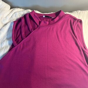 Chic Sleeveless Fuchsia Tank Top